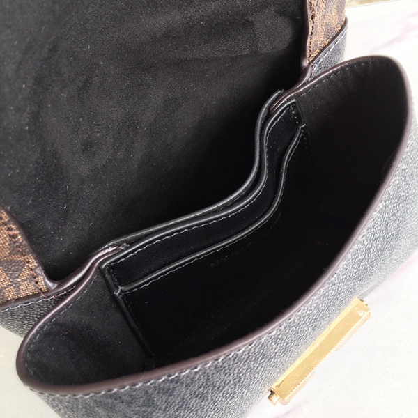 マイケルコースバッグ全体デザイン